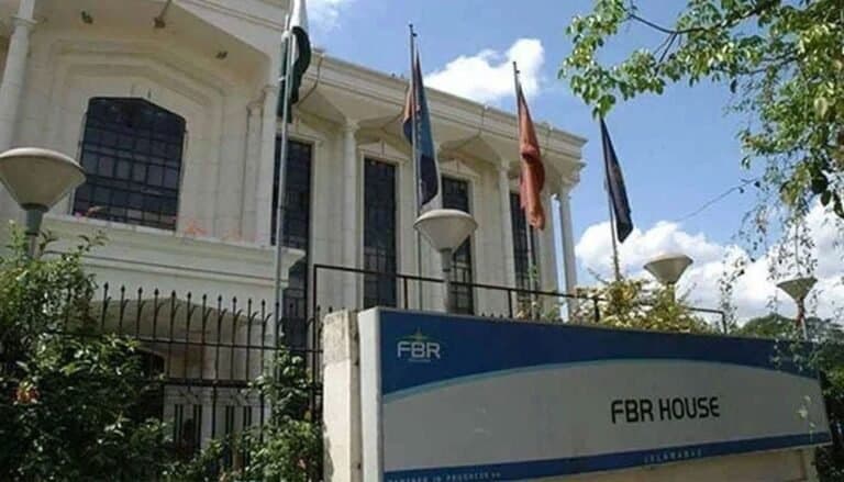 FBR Extends Income Tax Return Deadline to October 31