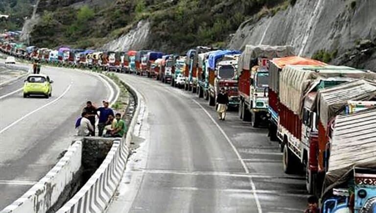 Jammu-Srinagar Highway Traffic Advisory for October 17