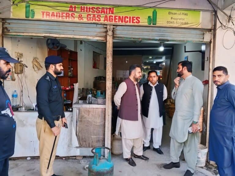 Mirpur gas agencies inspected, overchargers fined on the spot