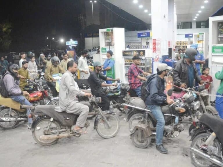 Petrol Price in Pakistan Rises Rs1.2 to Rs393.86 for Oct 15