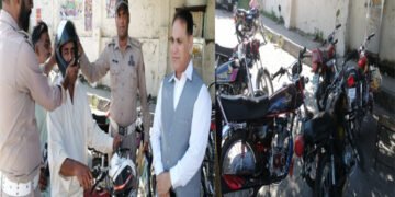 میرپور میں ہیلمٹ کے بغیر موٹر سائیکل چلانے والوں کے خلاف کارروائی۔اسسٹنٹ کمشنر