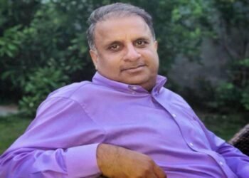 Rauf Klasra Questions Ahsan Iqbal on Rs213b Tax