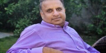Rauf Klasra Questions Ahsan Iqbal on Rs213b Tax